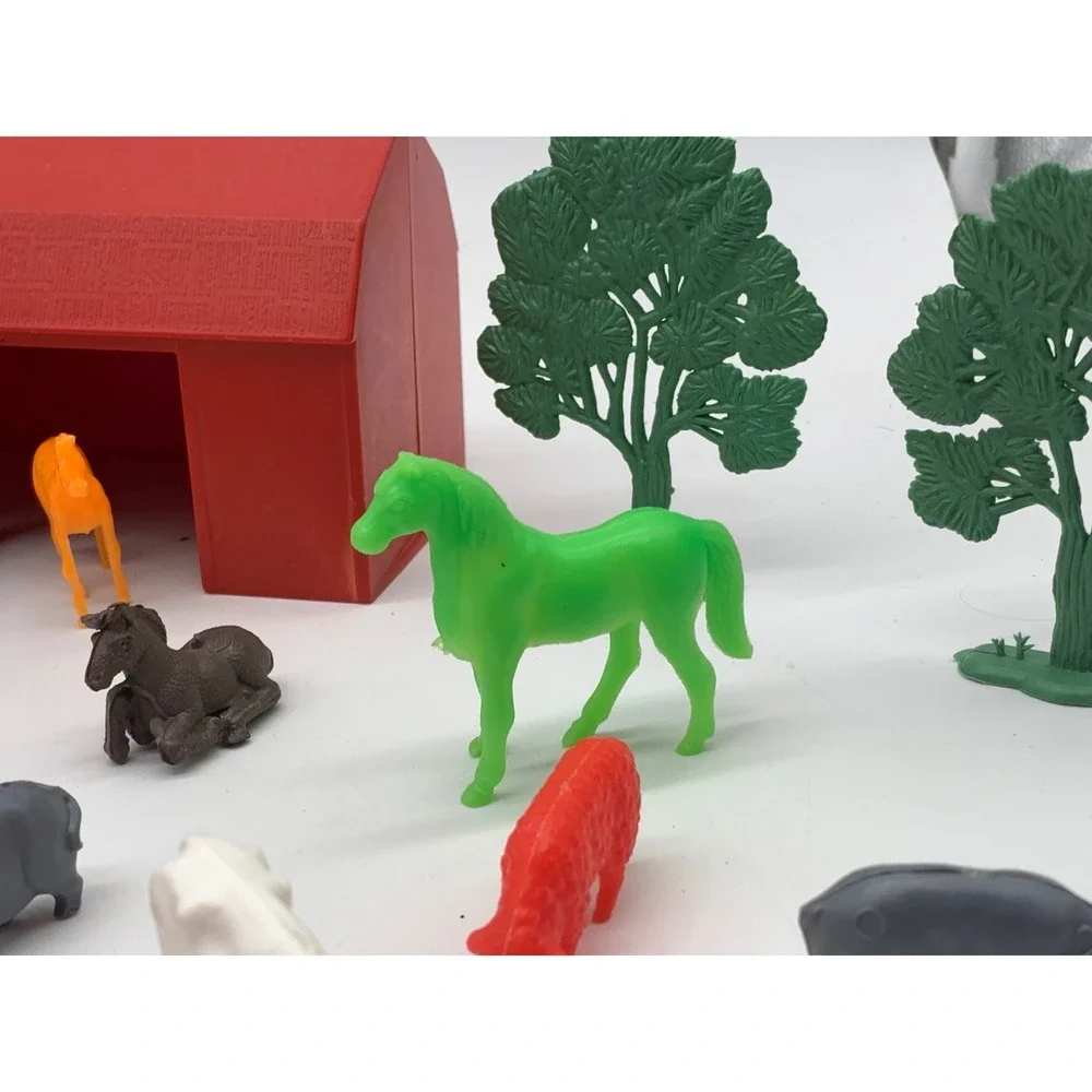 Vtg Plastic Farm Animal Playset Lot Barn Fence Tree Toy Figures 1970s 1980s 35Pc